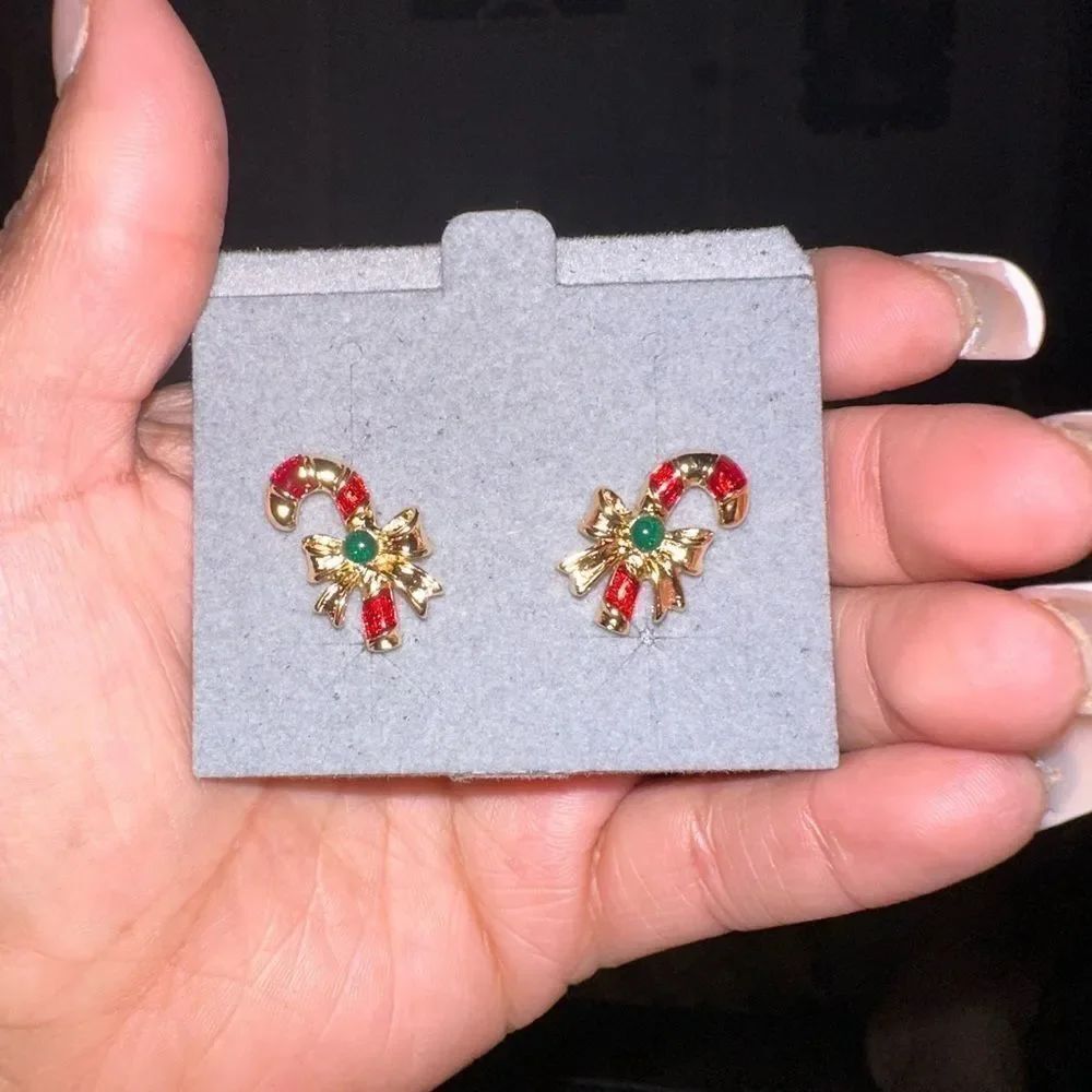 🆕 Vintage Avon Candy Cane Earrings Gold Tone Enamel Studs 1997